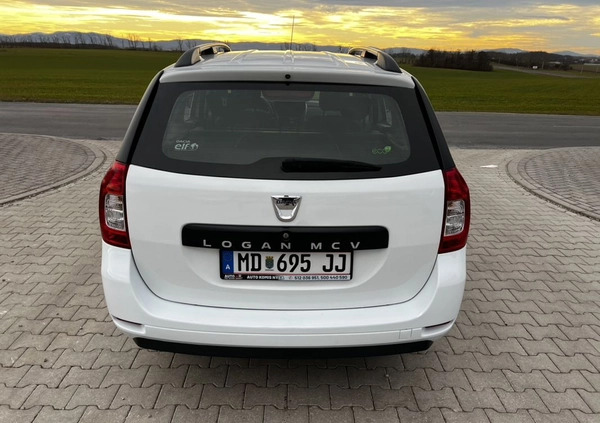 Dacia Logan cena 17900 przebieg: 130000, rok produkcji 2014 z Biały Bór małe 407